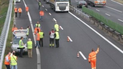 Autocar cu români implicat într-un accident în Italia