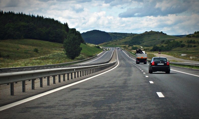 A fost semnat contractul pentru actualizarea Studiului de Fezabilitate necesar construcţiei Autostrăzii Sibiu-Piteşti A fost semnat contractul pentru actualizarea Studiului de Fezabilitate necesar construcţiei Autostrăzii Sibiu-Piteşti