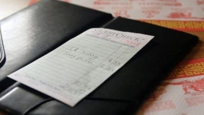 CCR discută, azi, sesizarea Avocatului Poporului în cazul OUG privind taxarea bacşişului