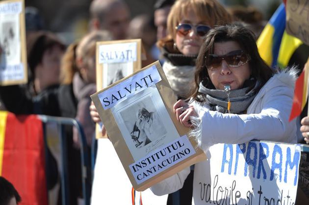 Guvernul ia măsuri pentru ştergerea datoriilor Institutului Cantacuzino