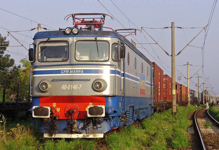 Linia feroviară Reghin-Tîrgu-Mureş-Ungheni-Războieni trebuie electrificată Linia feroviară Reghin-Tîrgu-Mureş-Ungheni-Războieni trebuie electrificată