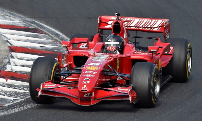 Sebastian Vettel, de patru ori campion mondial la Formula 1, va prezenta o demonstraţie la Hungaroring Sebastian Vettel, de patru ori campion mondial la Formula 1, va prezenta o demonstraţie la Hungaroring
