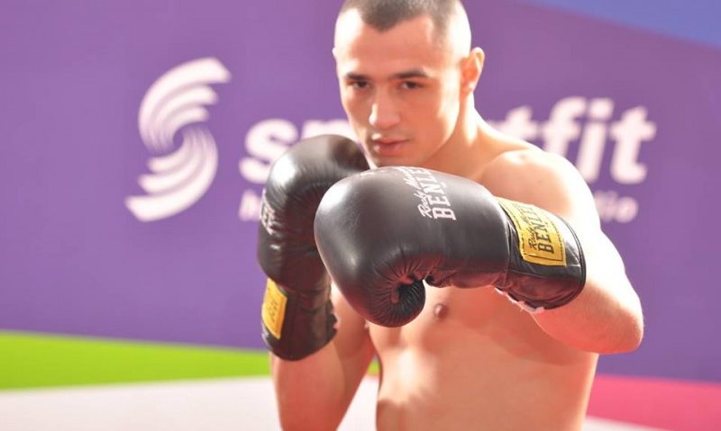 Pugilistul român Flavius Biea obţine a 8-a victorie la profesionişti Pugilistul român Flavius Biea obţine a 8-a victorie la profesionişti