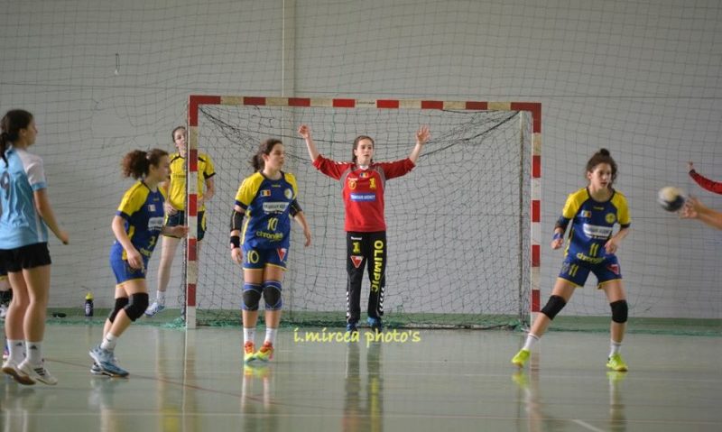 Titlul de campioană la handbal junioare III se decide la Tg.Mureş Titlul de campioană la handbal junioare III se decide la Tg.Mureş