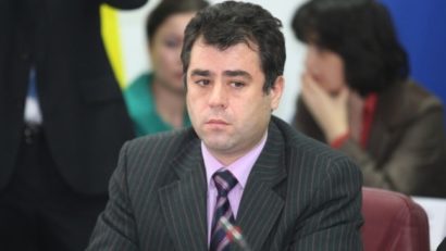 Judecătorul Horaţius Dumbravă, membru al CSM, îi cere premierului să renunţe la imunitatea parlamentară