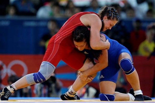 Tîrgumureşeanca Simon Andrea, în lotul naţional de lupte pentru Jocurile Europene Tîrgumureşeanca Simon Andrea, în lotul naţional de lupte pentru Jocurile Europene