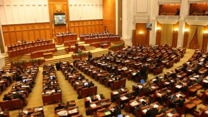 Ședința în care se dezbate moțiunea de cenzură este în plină desfășurare
