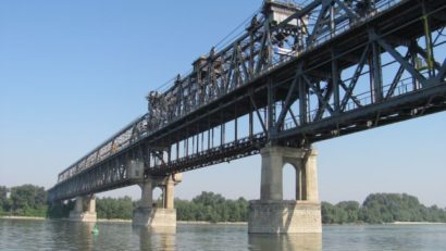 Trecerea spre Bulgaria pe podul Giurgiu-Ruse, gratuită de Ziua Podului