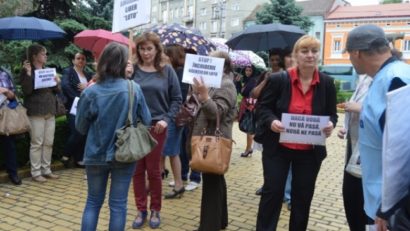 Protest al angajaților Loteriei Române