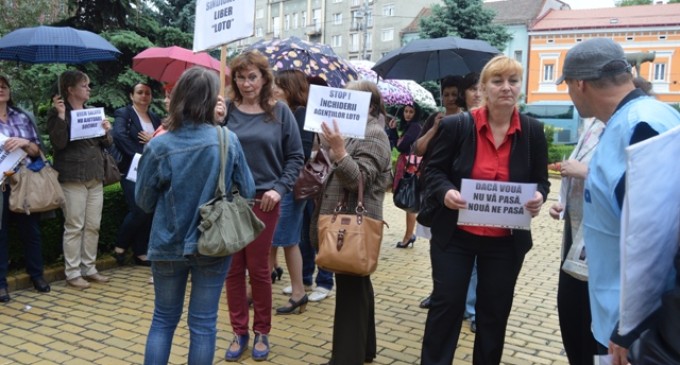 Protest al angajaților Loteriei Române Protest al angajaților Loteriei Române