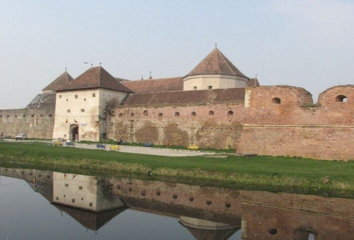 Sala Tronului de la Cetatea Făgăraș a fost redeschisă Sala Tronului de la Cetatea Făgăraș a fost redeschisă