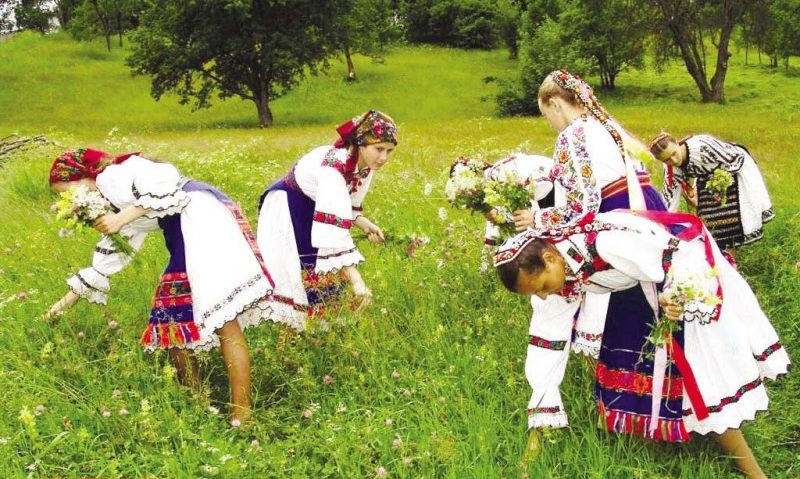 Sânzienele, sărbătoarea de la cumpăna anului Sânzienele, sărbătoarea de la cumpăna anului
