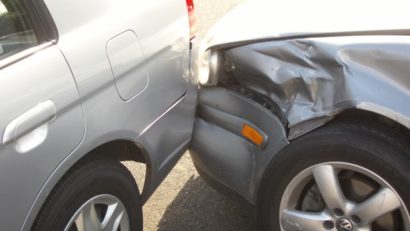 3 mașini s-au ciocnit azi dimineață în orașul Ungheni