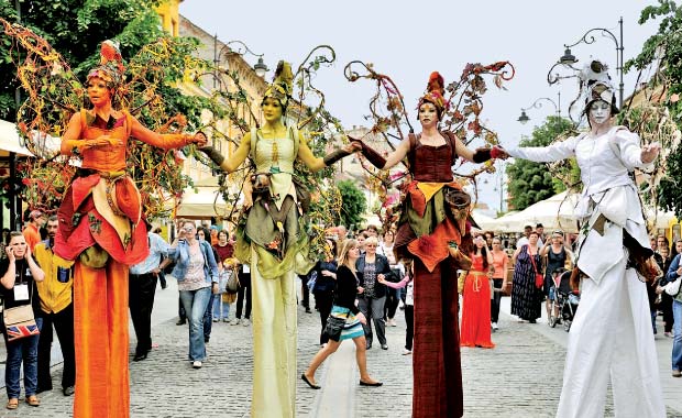 65.000 de spectatori sunt aşteptaţi la Festivalul Internaţional de Teatru de la Sibiu 65.000 de spectatori sunt aşteptaţi la Festivalul Internaţional de Teatru de la Sibiu