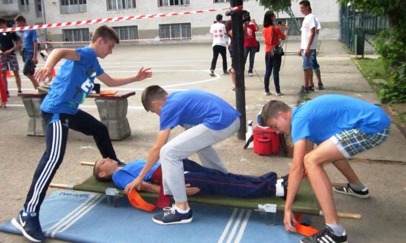 Elevii din Alba au triumfat la concursul interjudețean de protecție civilă de la Tîrgu-Mureș