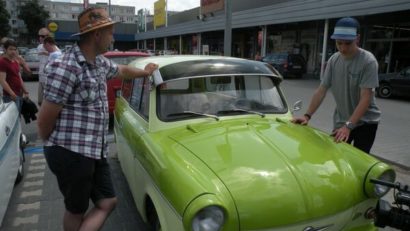Iubitorii maşinilor Trabant şi-au dat întâlnire la Odorheiu Secuiesc