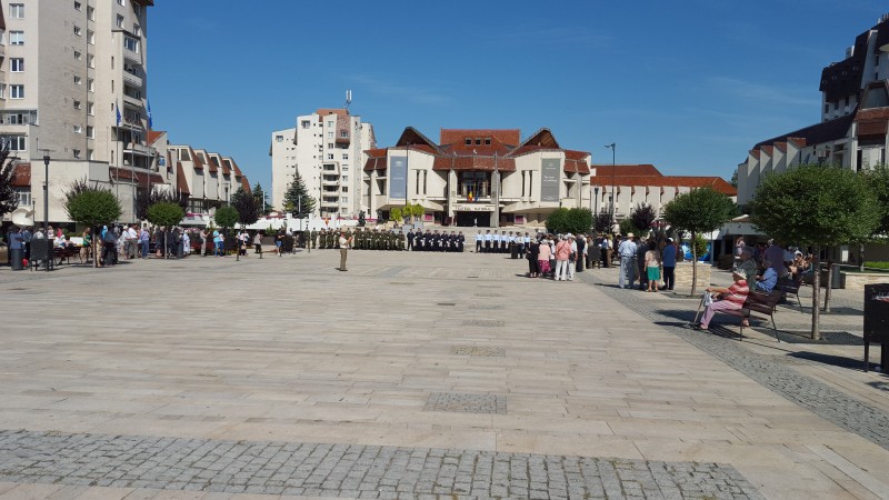„Deşteaptă-te, române!” a fost cântat astăzi și în centrul Tîrgu-Mureşului „Deşteaptă-te, române!” a fost cântat astăzi și în centrul Tîrgu-Mureşului