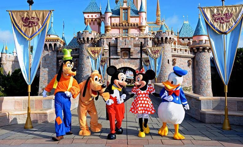 DOCUMENTAR: 17 iulie 1955 – Inaugurarea Disneyland, regatul copilăriei fără de sfârșit DOCUMENTAR: 17 iulie 1955 – Inaugurarea Disneyland, regatul copilăriei fără de sfârșit