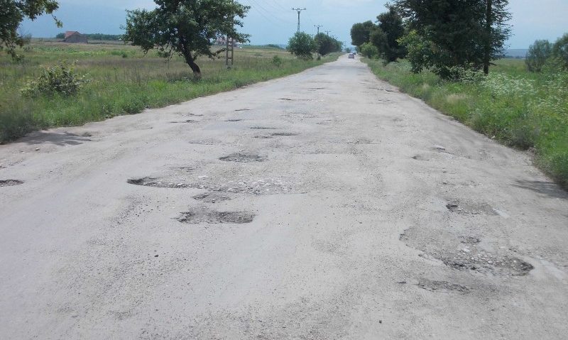 „Drumul rușinii”, din nou în reparații „Drumul rușinii”, din nou în reparații