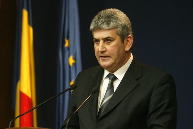 Ministrul Afacerilor Interne, Gabriel Oprea, propune sancţiuni mai mari pentru faptele de ultraj comise asupra poliţiştilor Ministrul Afacerilor Interne, Gabriel Oprea, propune sancţiuni mai mari pentru faptele de ultraj comise asupra poliţiştilor