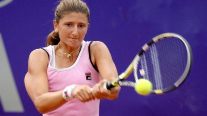 Irina Begu a fost învinsă de Maria Șarapova