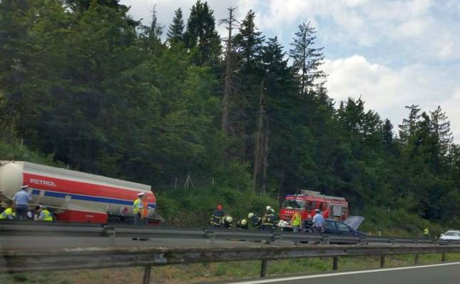 MAE confirmă cetăţenia română a celor patru persoane decedate în accidentul din Slovenia MAE confirmă cetăţenia română a celor patru persoane decedate în accidentul din Slovenia