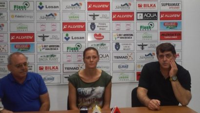 Lovitură de imagine: Carmen Cartaş a semnat cu Corona Braşov