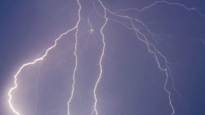 Un turist a murit în Masivul Făgăraş după ce a fost lovit de trăsnet