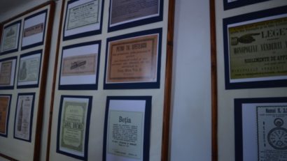 Expoziţie inedită de reclame româneşti la Sighişoara Medievală
