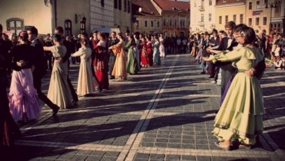 Romana se dansează din nou, la Brașov