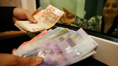 Negocieri între reprezentanţii clienţilor şi băncile care au acordat credite în franci elveţieni