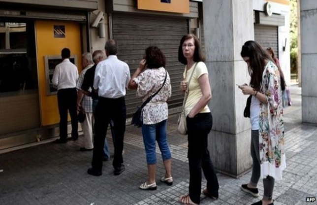 În Grecia, guvernul a decis că băncile vor rămâne închise până luni În Grecia, guvernul a decis că băncile vor rămâne închise până luni