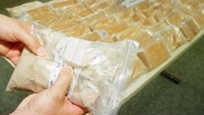 Captură record de circa 130 kg de heroină la vama Petea