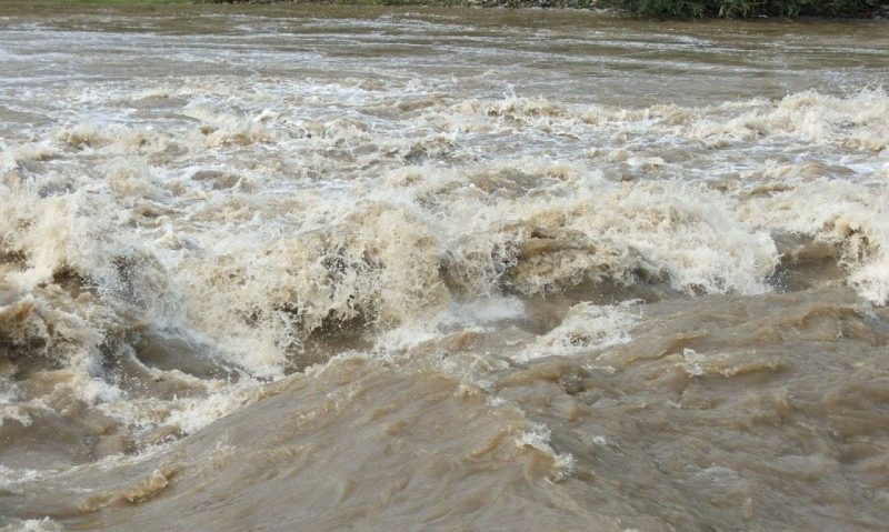 Hidrologii atrag atenţia că se menţine riscul de inundaţii în ţară, după ploile şi ninsorile din ultimele zile Hidrologii atrag atenţia că se menţine riscul de inundaţii în ţară, după ploile şi ninsorile din ultimele zile