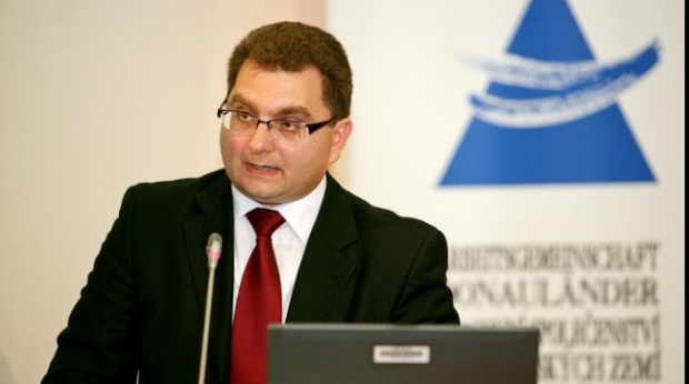 Iulian Matache este noul ministru al transporturilor Iulian Matache este noul ministru al transporturilor