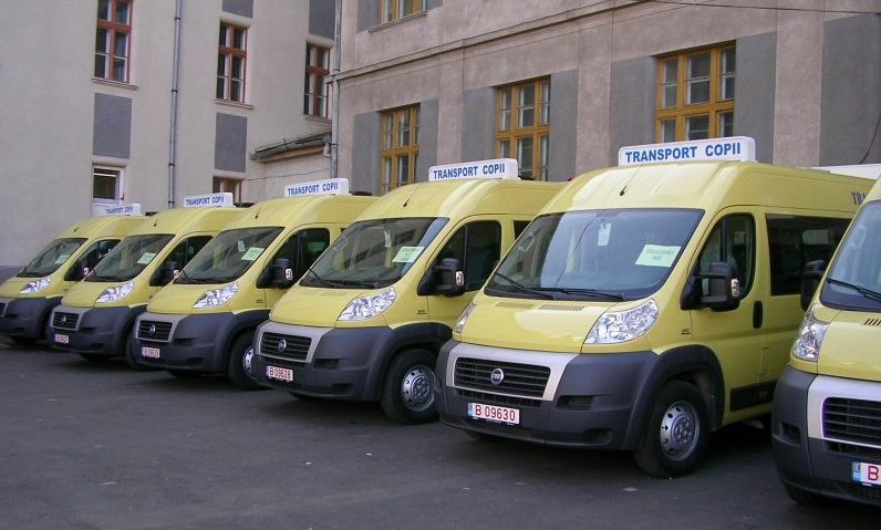 Şcolile mureşene vor primi în zilele următoare 20 de microbuze noi Şcolile mureşene vor primi în zilele următoare 20 de microbuze noi