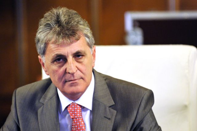 Duşa: Bugetul Ministerului Apărării nu scade Duşa: Bugetul Ministerului Apărării nu scade