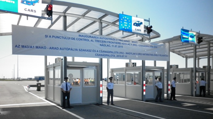 Patru vietnamezi, care încercau să iasă ilegal din România, au fost descoperiţi de poliţie la Punctul de Trecere a Frontierei Nădlac