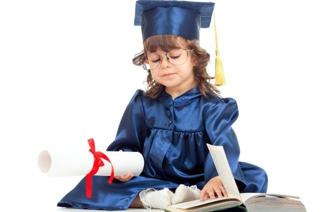 Centru de Excelenţă în Educaţie la Brașov Centru de Excelenţă în Educaţie la Brașov