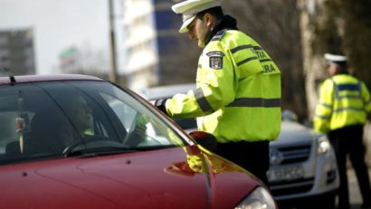35 de permise de conducere reținute, ieri, de polițiștii mureșeni
