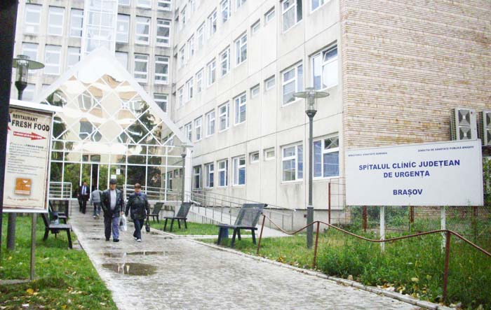 Bătrână din Brașov, la spital după ce a fost mușcată de un câine de luptă Bătrână din Brașov, la spital după ce a fost mușcată de un câine de luptă
