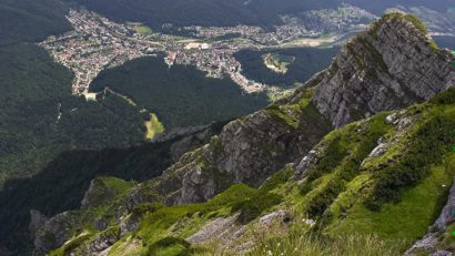 Turişti blocaţi în Bucegi, recuperaţi după 7 ore de salvamontişti