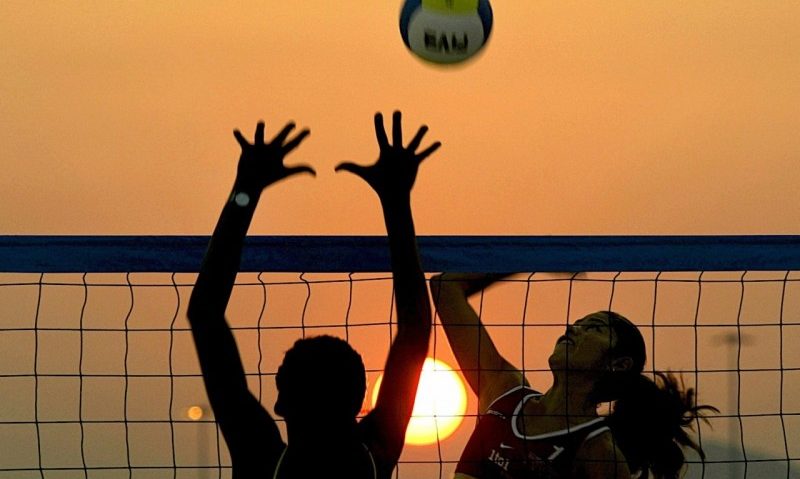 Turneu de volei pe plajă la Tg.Mureş Turneu de volei pe plajă la Tg.Mureş