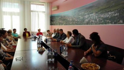 Pensionarii mureșeni fac schimb de experiență cu cei din Ungaria
