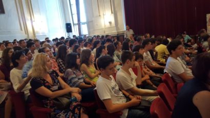 80 de olimpici la chimie au început astăzi pregătirea pentru viitoarele competiții