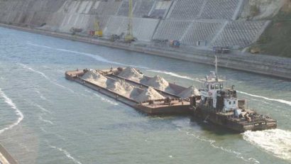 Traficul naval pe Dunăre afectat de scăderea nivelului fluviului