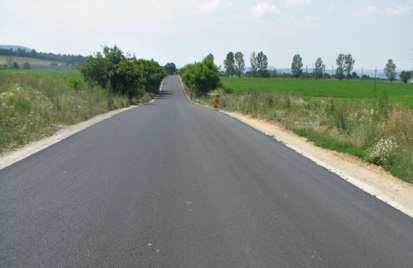 S-au încheiat lucrările la “drumul rușinii” Șercaia-Hoghiz S-au încheiat lucrările la “drumul rușinii” Șercaia-Hoghiz