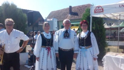 Saşii din Senereuş păstrează tradiţia populară şi în Germania