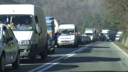 Trafic îngreunat pe Valea Oltului
