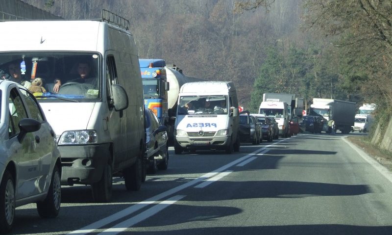 Trafic îngreunat pe Valea Oltului Trafic îngreunat pe Valea Oltului